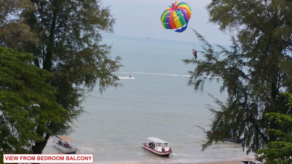 By The Sea- Pool And Sea View Appartement Batu Feringgi Buitenkant foto