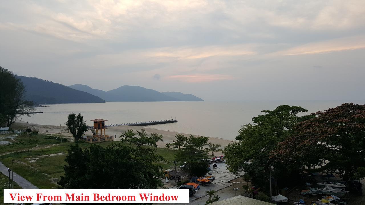 By The Sea- Pool And Sea View Appartement Batu Feringgi Buitenkant foto