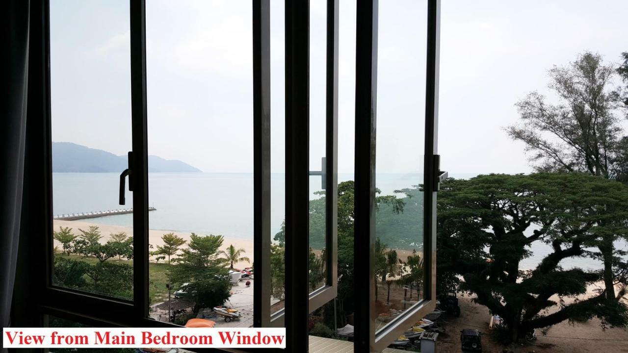 By The Sea- Pool And Sea View Appartement Batu Feringgi Buitenkant foto